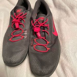 Womens nike running shoes